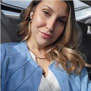 Docente di italiano e storia. Ho studiato alla facoltà di beni culturali di Milano. Sono paziente ed empatica